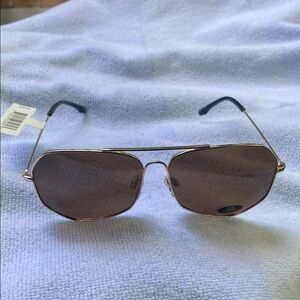 Gold and Black Aviator Glasses with Sleek Design